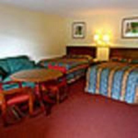The Whispering Pines Motel- Whitestone White Stone Exterior photo